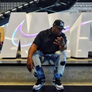 Las Nike Air Max 1 Premium de Clark Kent "atmos" en su cuenta de Instagram