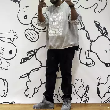 Nike Air Jordan 4 Retro Kaws gris de Clark Kent en su cuenta de Instagram