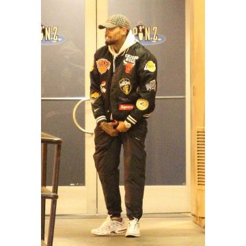 Jacket supreme X the nba that wears Chris Brown on the post Instagram of Ohellyeahcmb