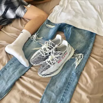 Sneakers Adidas Yeezy Boost 350 V2 Zebra of RiceGum on Instagram