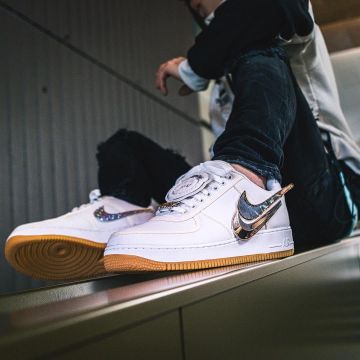 The nike air force 1 white @tadsnkrs on his account instagram