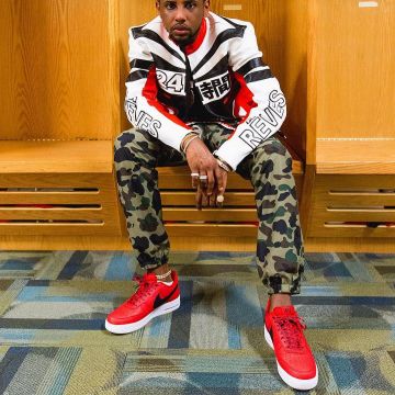 The nike Air Force 1 red of Fabolous on his account Instagram