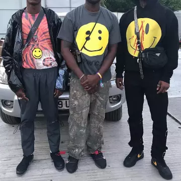 the sneakers worn by Virgil Abloh is a Air Presto Off-White Black, view on the account instagram upscalehype