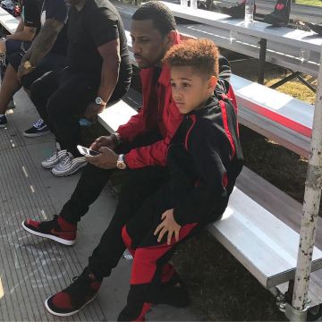 The Nike air max 97 grey of Fabolous on his account Instagram