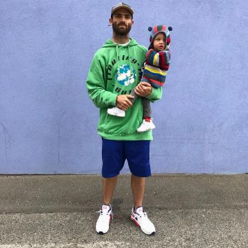 The pair of Nike Air Max 180 Ultramarine that door Sean Wotherspoon on his account Instagram @sean_wotherspoon