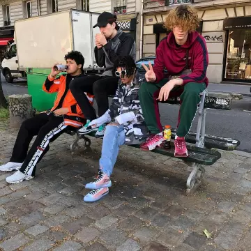 Zapatillas Converse X Off White en la cuenta de Instagram de Sirap