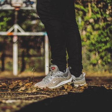 sneakers Nike Air Max 98 Supreme Snakeskin views on the account Instagram of labulledair