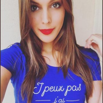 The t-shirt I can't I match Iris Mittenaere saw on his account Instagram