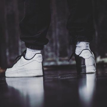 sneakers Nike Air Force 1 Low Split white and black views on the account Instagram of labulledair