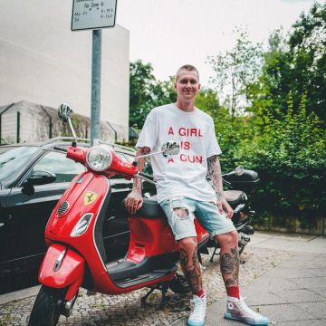 Les Converse Off-White que porte Willy Iffland sur son compte Instagram