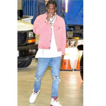 Sneakers Nike Air Jordan VI Retro Maroon Travis Scott on Instagram