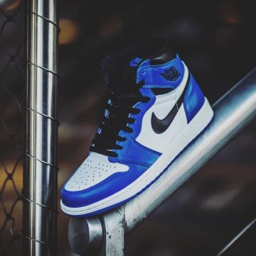 sneakers Air Jordan Nike AJ I 1 Retro High OG Game Royal views on the account Instagram of labulledair