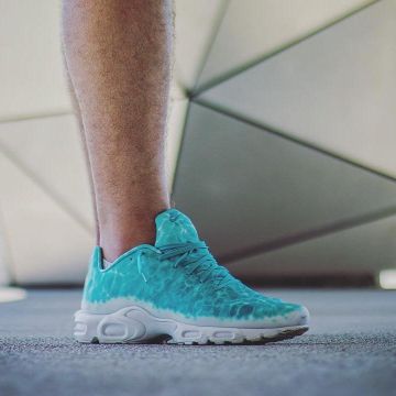 sneakers Nike Air Max Plus GPX Premium Swimming Pool views on the account Instagram of labulledair