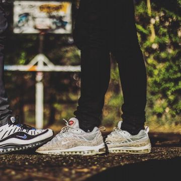 sneakers Nike Air Max 98 Supreme Snakeskin views on the account Instagram of labulledair