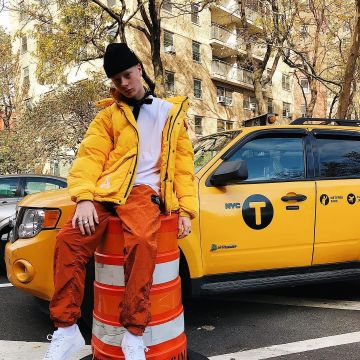 La Doudoune Palace que porte Léo sur son compte insatgram