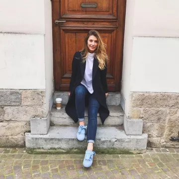 Zapatillas Turquoise Heart Puma de Camille Cerf en su cuenta de Instagram