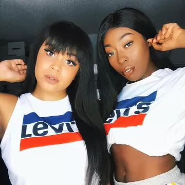 La camiseta "vintage logo" de Levi's de Pembe Cherol en su cuenta de Instagram