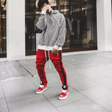 The pair worn by Ari Petrou is a Vans Mountain Edition Fear of God Red, view account instagram aripetrou