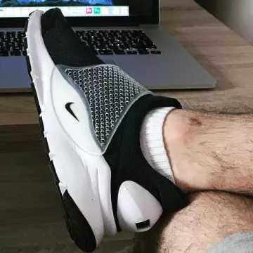 sneakers Nike Sock Dart " black views on the account Instagram of Vinceeh