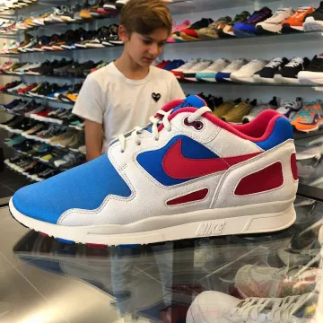 The Nike Air Flow blue pink and white of @larrydeadstock on his account Instagram