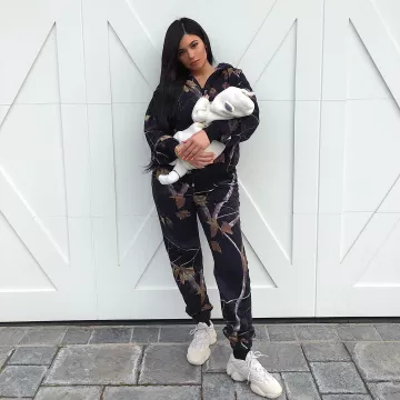 adidas yung 1 kylie jenner