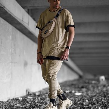 El Yeezy 500 que lleva el influencer Elvis en su instagram