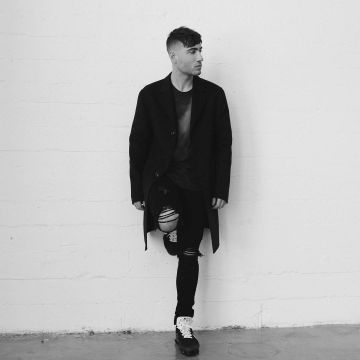 Les NIKE AIR VAPORMAX OFF-WHITE noires de 3LAU sur son compte Instagram