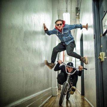 THE pair of Yeezy 750 that door Casey Neistat on his account Instagram