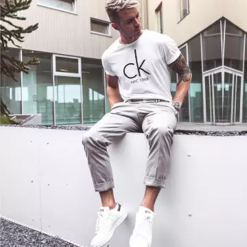 sneakers Adidas Stan Smith Mixed views on the account Instagram of Jimmy Charlon