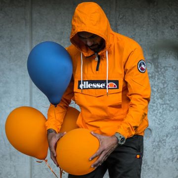 La veste Ellesse Mont Canvas orange de Bisso97120 sur son compte Instagram