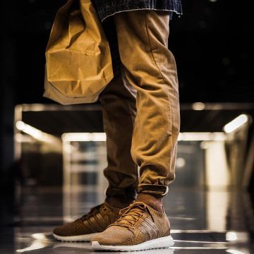 Les Adidas EQT marron de BISSO97120 sur son compte Instagram