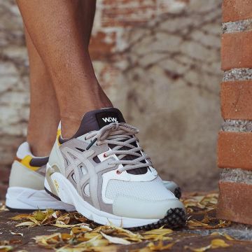 Les asics gel trainer x wood taupe de bisso97120 sur son compte Instagram