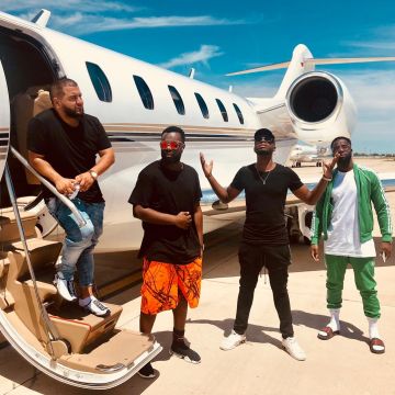 La paire de sneakers Vêtements noire montante que porte Maitre Gims sur le post Instagram de son frère Dadju