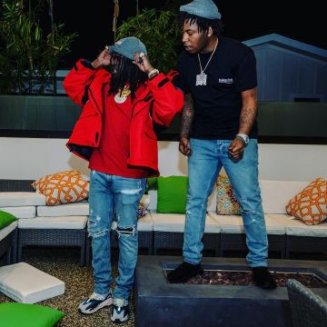 sneakers adidas YEEZY BOOST 700 "WAVE RUNNER" views on the account Instagram of Chief Keef