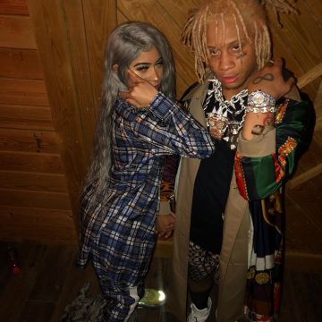 les sneakers Balenciaga Triple S Neon jaunes fluo vues sur le compte Instagram de  trippieredd