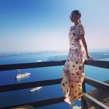 The printed dress floral Janane Boudili on his account instagram
