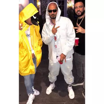 The custom hat worn by Chris Brown on the post Instagram of Ohellyeahcmb