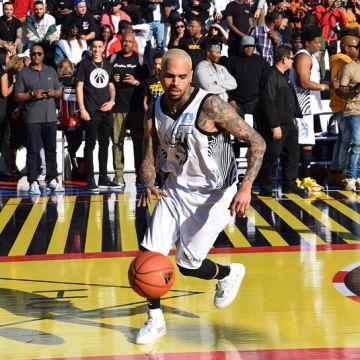 The pair of Jordan x off hite that door Chris Brown the post Instagram of Ohellyeahcmb