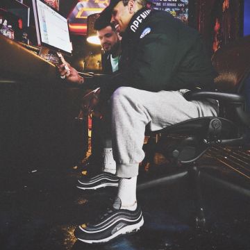 The pair of Air max 97 worn by Chris Brown on the post Instagram of Ohellyeahcmb