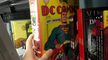 The hardcover book FP-75 Years of DC Comics seen on the video "I can't find any comics ?" of The Chain of the Geek