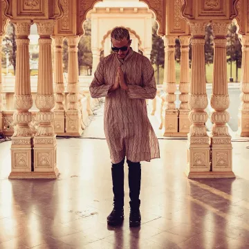 NIKE AIR VAPORMAX MORE (Dj Snake)