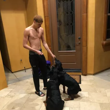 The flip-flop Adidas Lamelo on his account Instagram