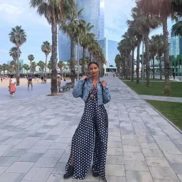 El mono de satén de lunares bareback de Flora Coquerel en su cuenta de Instagram