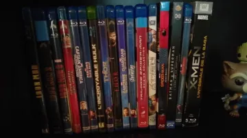 the blu-ray movie Spiderman Homecoming in the video VISIT my NEW DECOR GEEK !#ChallengeLaChaineDuGeek