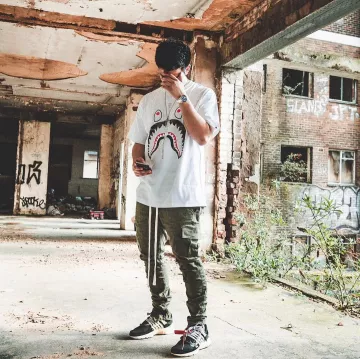 The Nike x OW Presto 2017 that bears the youtubeur and influencer Ari Petrou on his Instagram