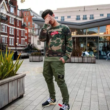 Les Presto Ow 2017 Noires que porte le youtubeur et influenceur Ari Petrou sur son Instagram