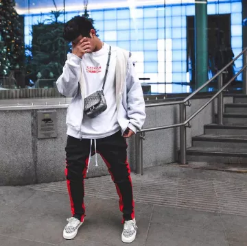 The Vans x Fear of God Era 95 the youtubeur and influencer Ari Petrou on his Instagram