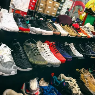 The Nike Air VaporMax Clot Bright red @tadsnkrs on his account instagram