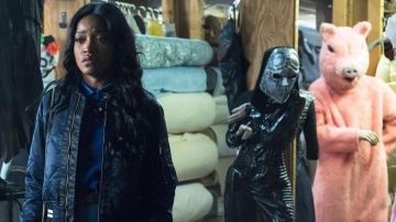 The bomber Rag & Bone Zayday Williams (Keke Palmer) in Scream Queens