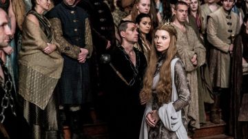 The crown of Margaery Tyrell (Natalie Dormer) in Game of Thrones S06E10